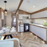 [INT]-2021-Willerby-Brookwood-kitchen-dinette_900x600